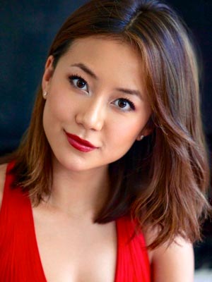  
Angela Zhou